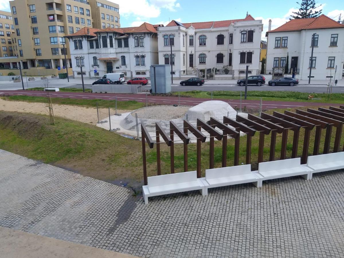 Rooms Near The Beach Espinho  Bagian luar foto