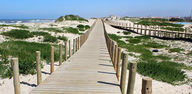 Rooms Near The Beach Espinho  Bagian luar foto