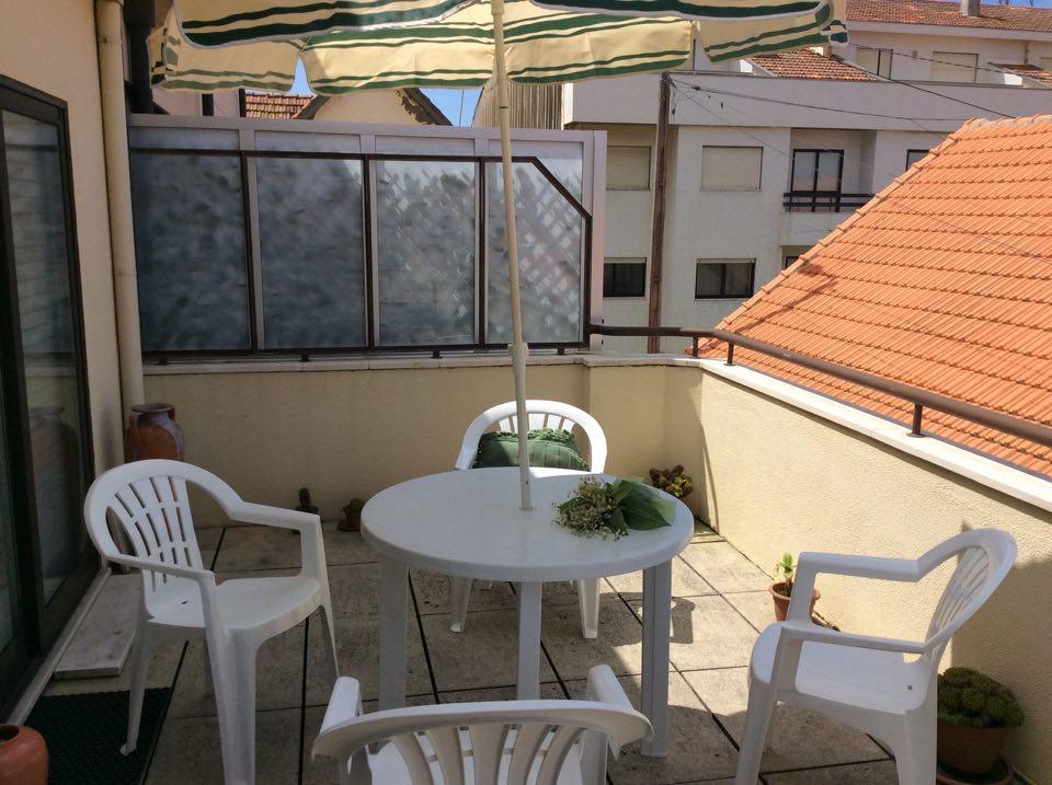 Rooms Near The Beach Espinho  Bagian luar foto