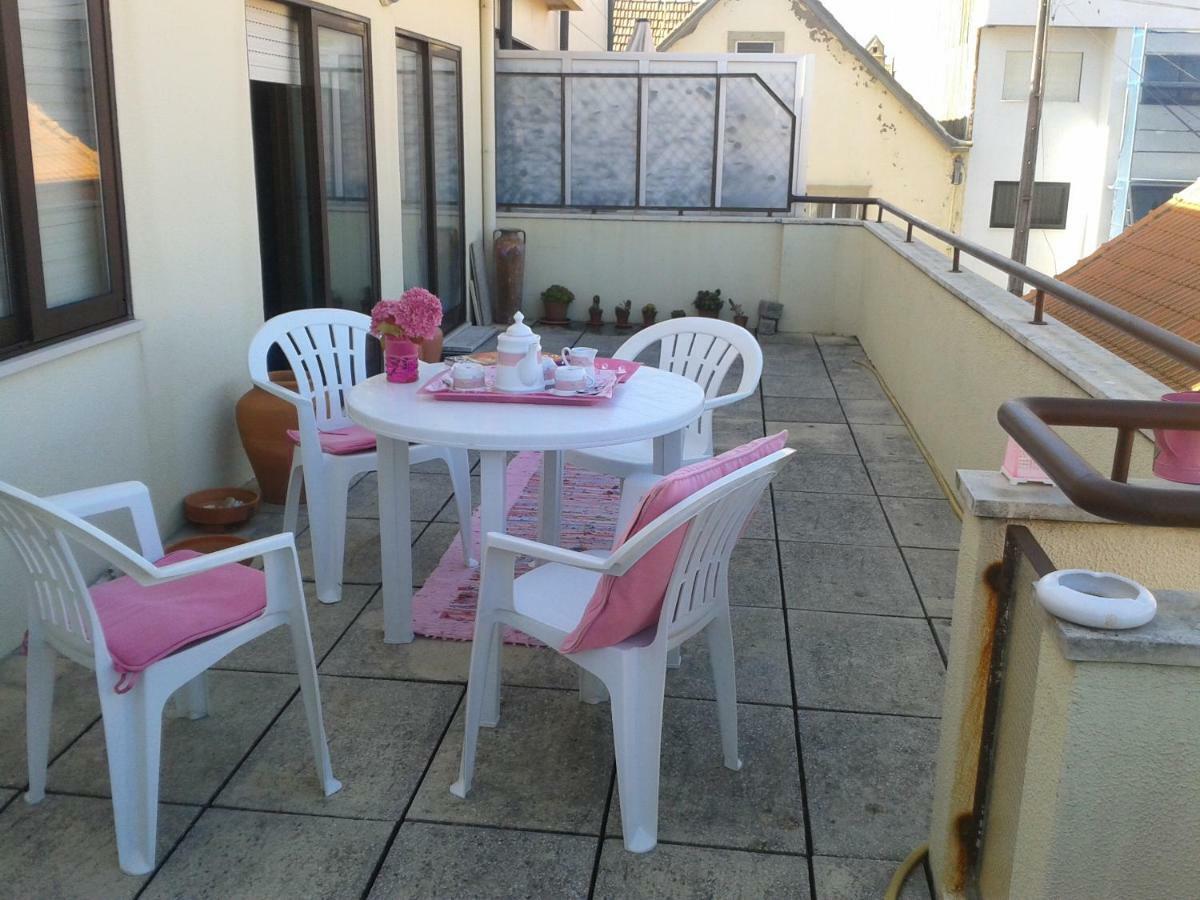 Rooms Near The Beach Espinho  Bagian luar foto